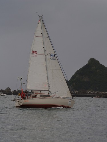 Strider (Carl Harmer) at the start of the 2010 Solo Tasman Race © Lindsay Wright